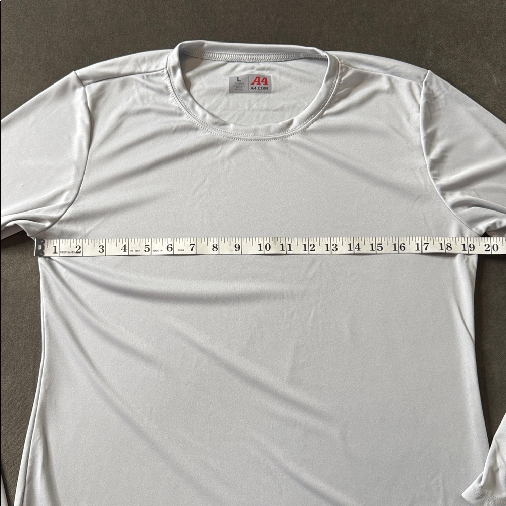 Women’s A4 Cooling Performance Long Sleeve T-Shirt Light Silver Size L NWOT - Picture 3 of 8